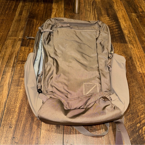 Evergoods CIVIC TRAVEL BAG 20L